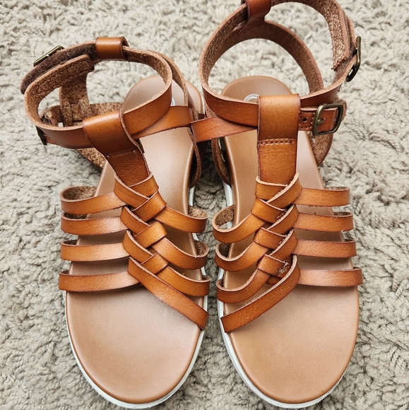 Girls Brown leather sandals size 11 - Picture 3 of 3